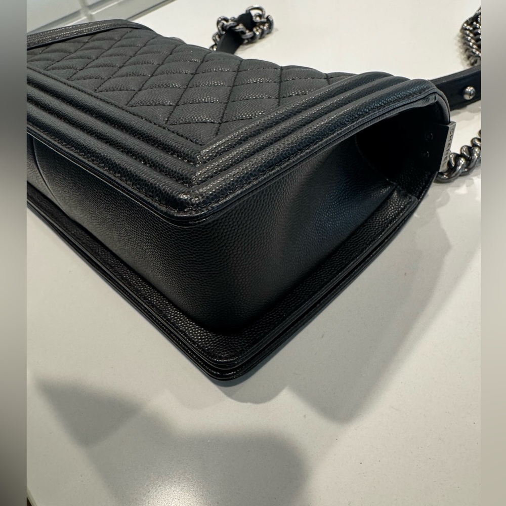 Chanel Boy Bag Old Medium Black Caviar - Picture 10 of 16